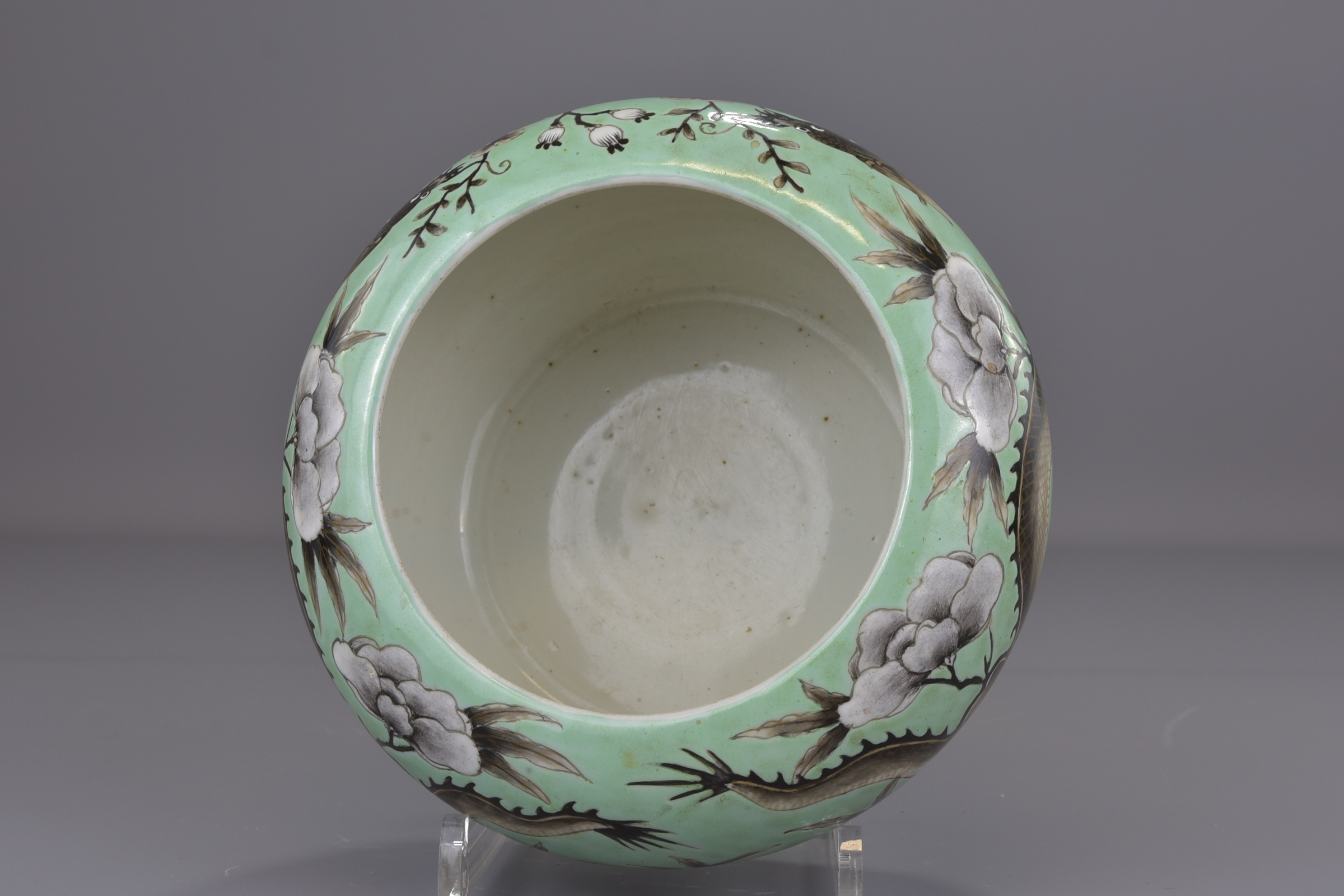 A Chinese 19th century turquoise green glazed porcelain brush washer with six character mark GuangXu - Image 10 of 10