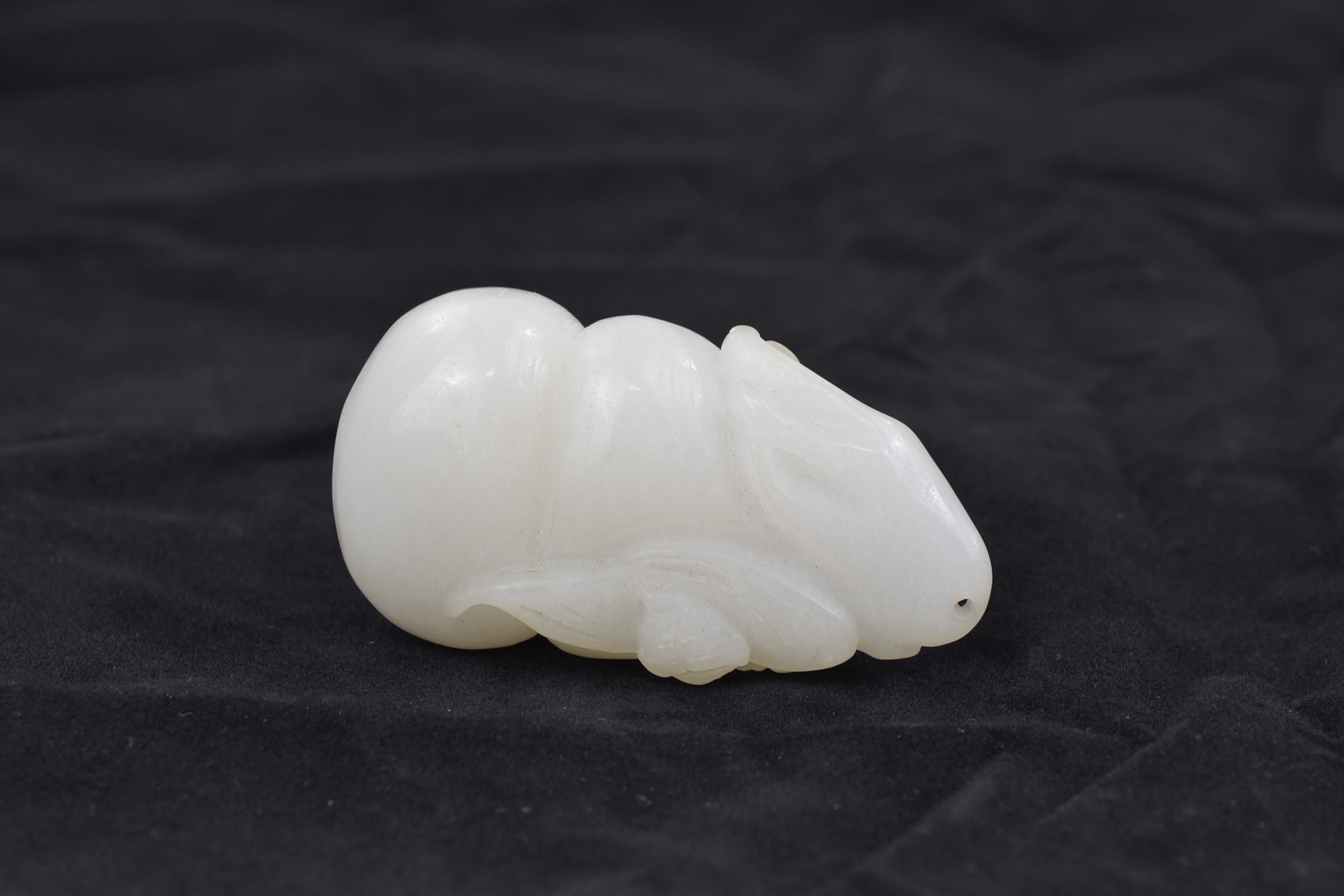 A Chinese carved jade rabbit. 8 cm. - Image 2 of 4