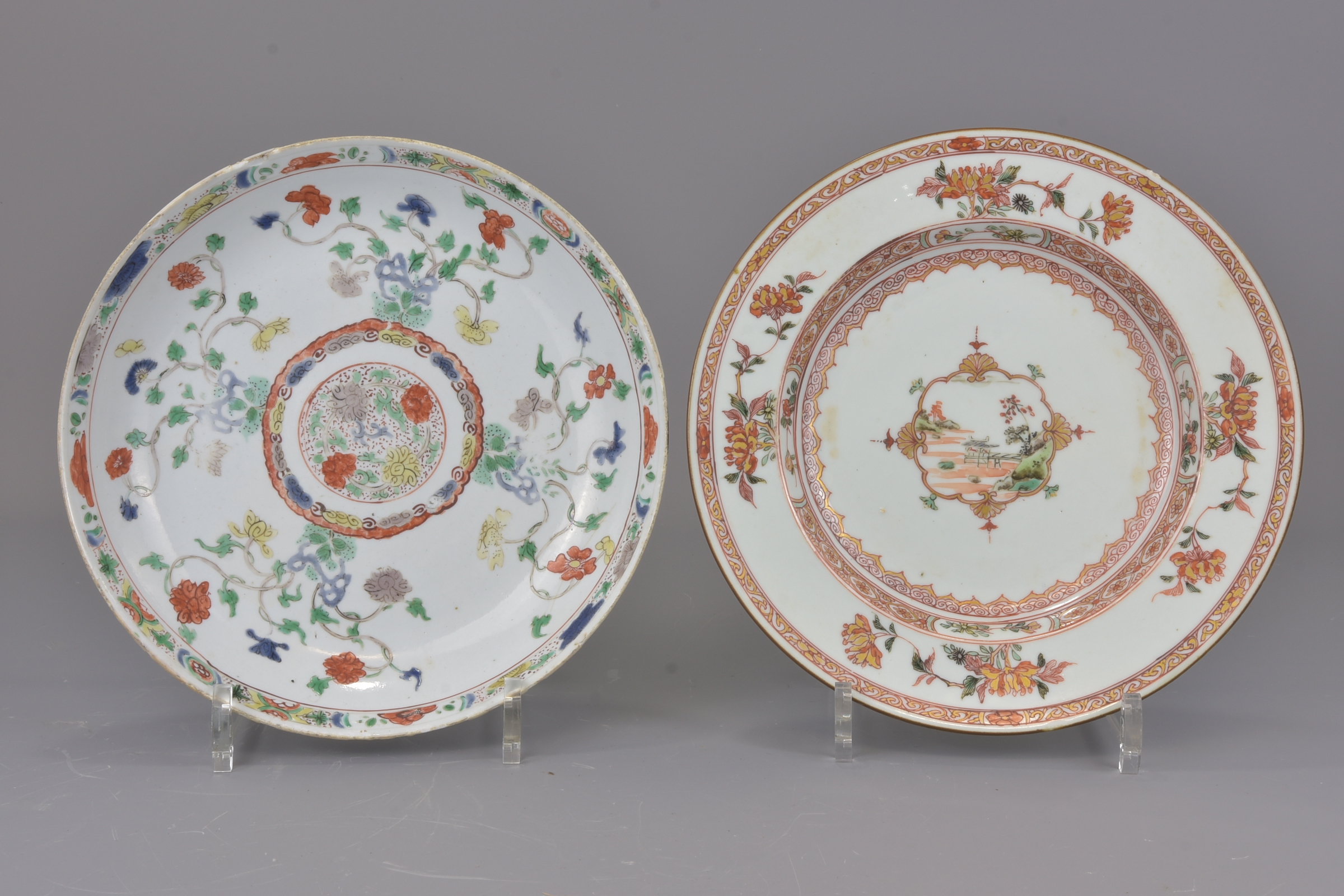 Two Chinese 18th century porcelain dishes Kangxi period. 22cm diameter (2)