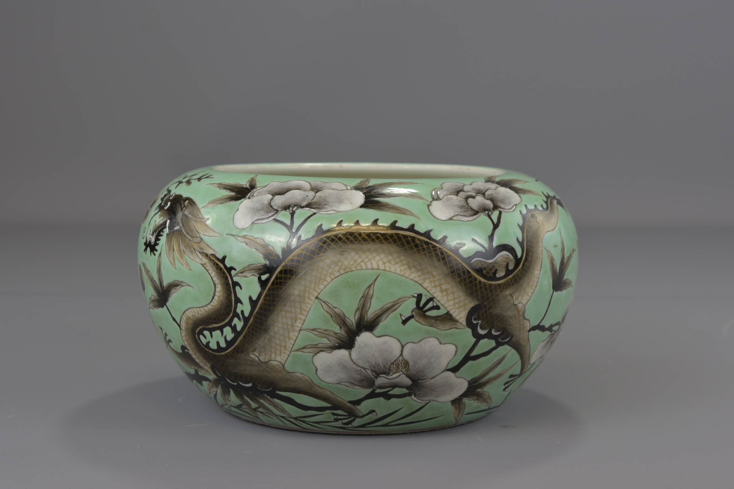 A Chinese 19th century turquoise green glazed porcelain brush washer with six character mark GuangXu - Image 5 of 10