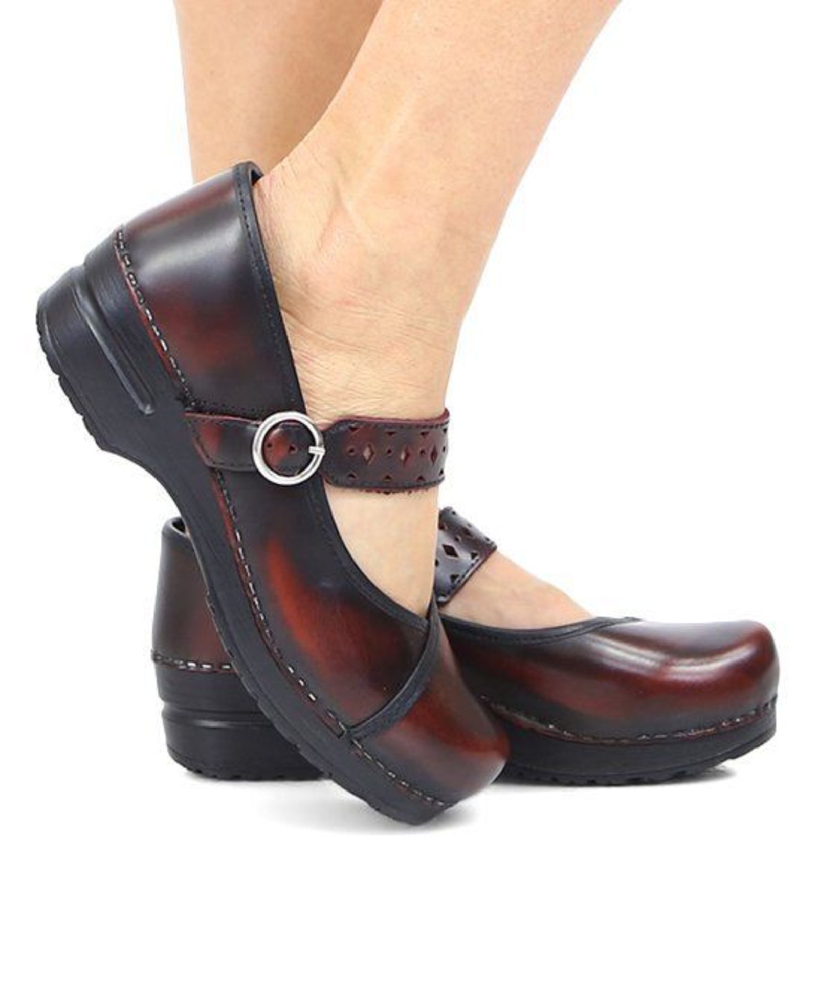 Sanita Bordeaux Alyssa Leather Clog (Uk Size 8:Us Size 10) (New with box) [Ref: 49878628-J-001] - Image 4 of 5