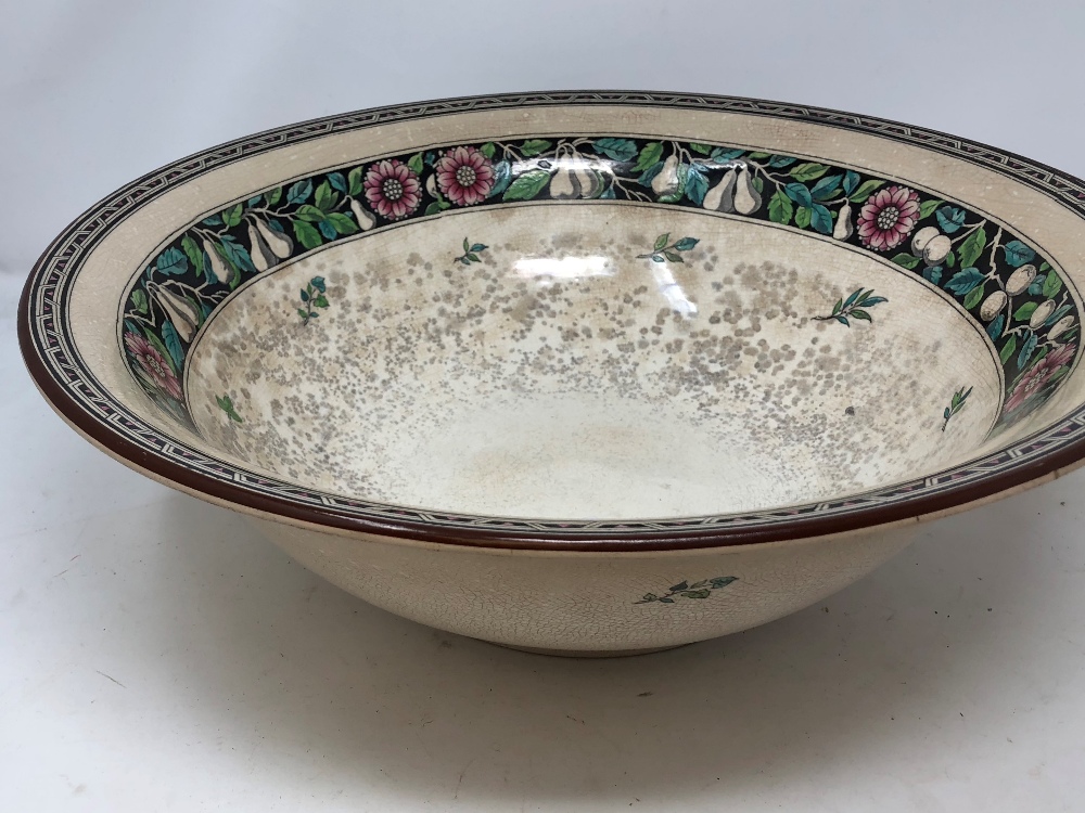 A 19th Century Mintons jug and bowl set and a Mintons wash bowl. - Image 3 of 7