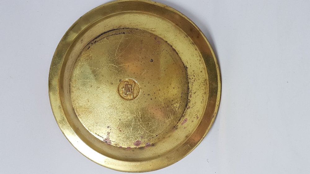 A heavily gilded Chinese dish. - Image 2 of 3