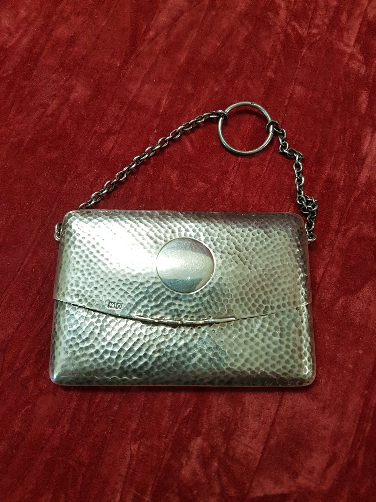 A silver lady's finger purse. - Image 2 of 4