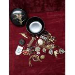 A box of assorted costume jewellery including vintage and Art Nouveau.