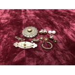 An assortment of 9ct gold earrings, a sweetheart brooch and a Victorian mourning brooch