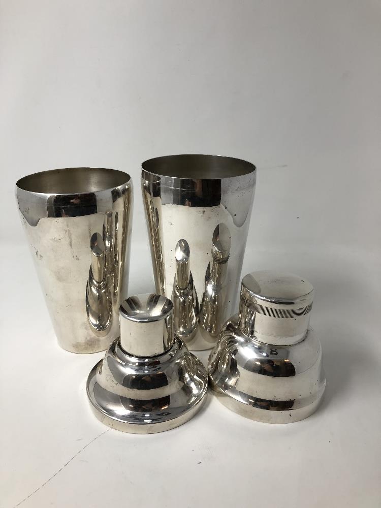 Two silver plated cocktail shakers. - Image 2 of 3