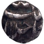 Akbar, Lahore Mint, Silver 1/16 Rupee (Kala), Month Isfandarmuz, Obv: jalla jalalahu allahu akbar,
