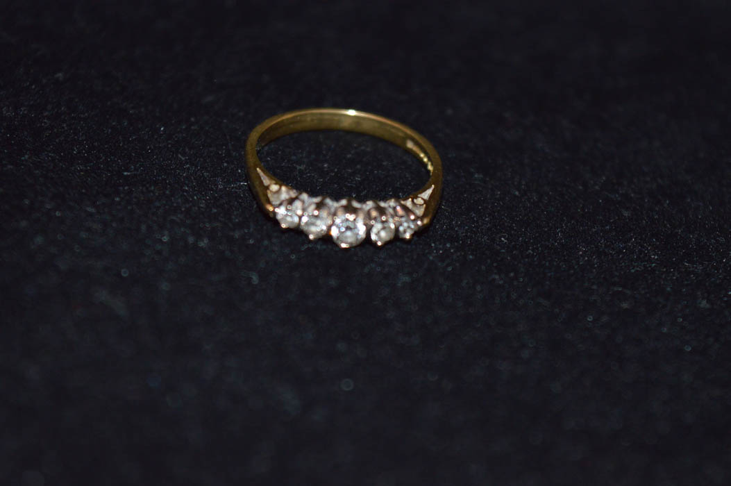 An 18ct Gold Five Diamond Ring