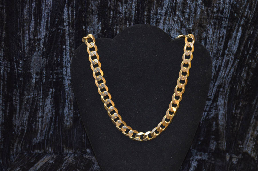 A Very Heavy 9ct Gold Necklace (189g)