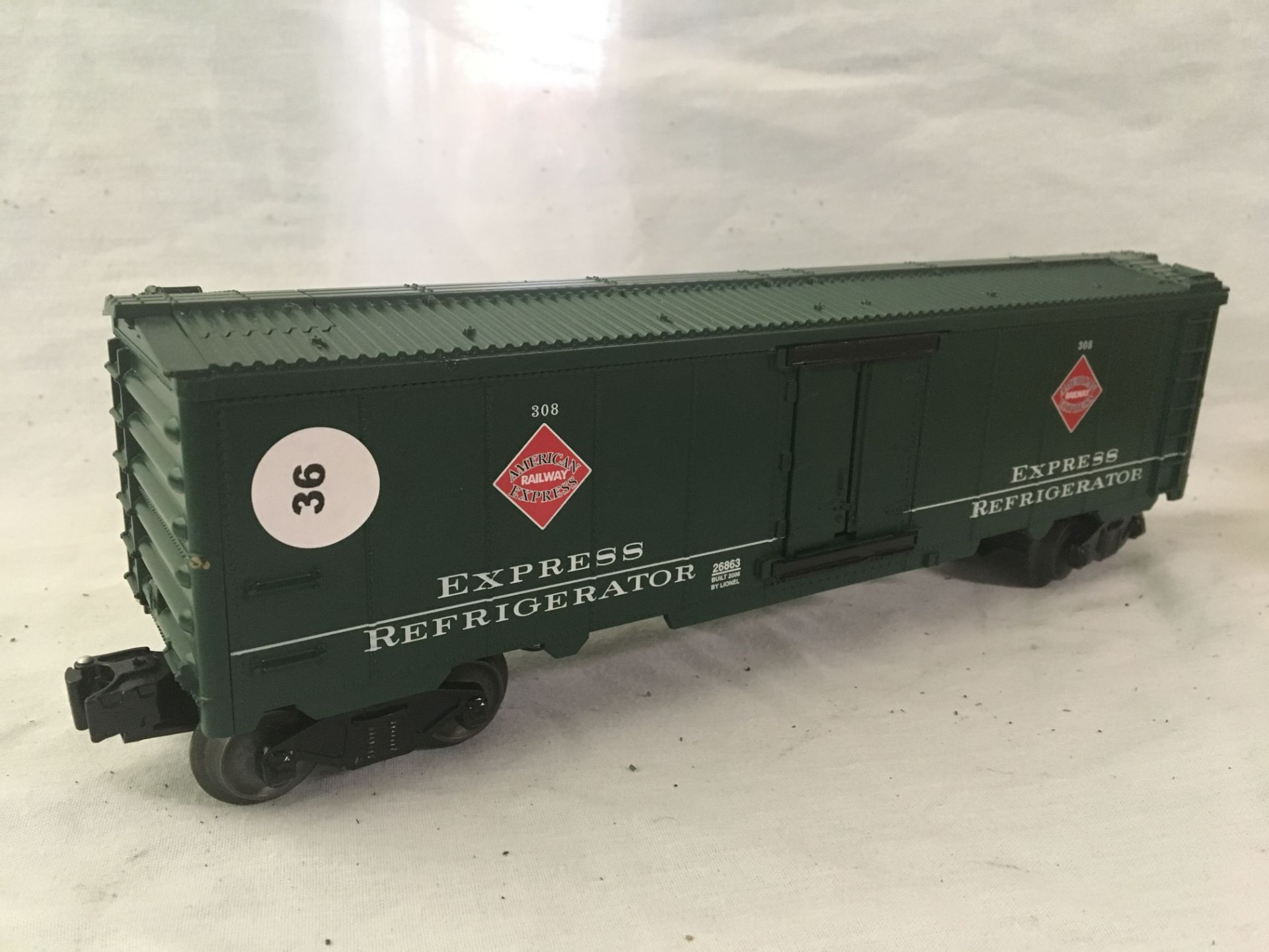 Lionel #26863 American Railway Express Refrigerator Car