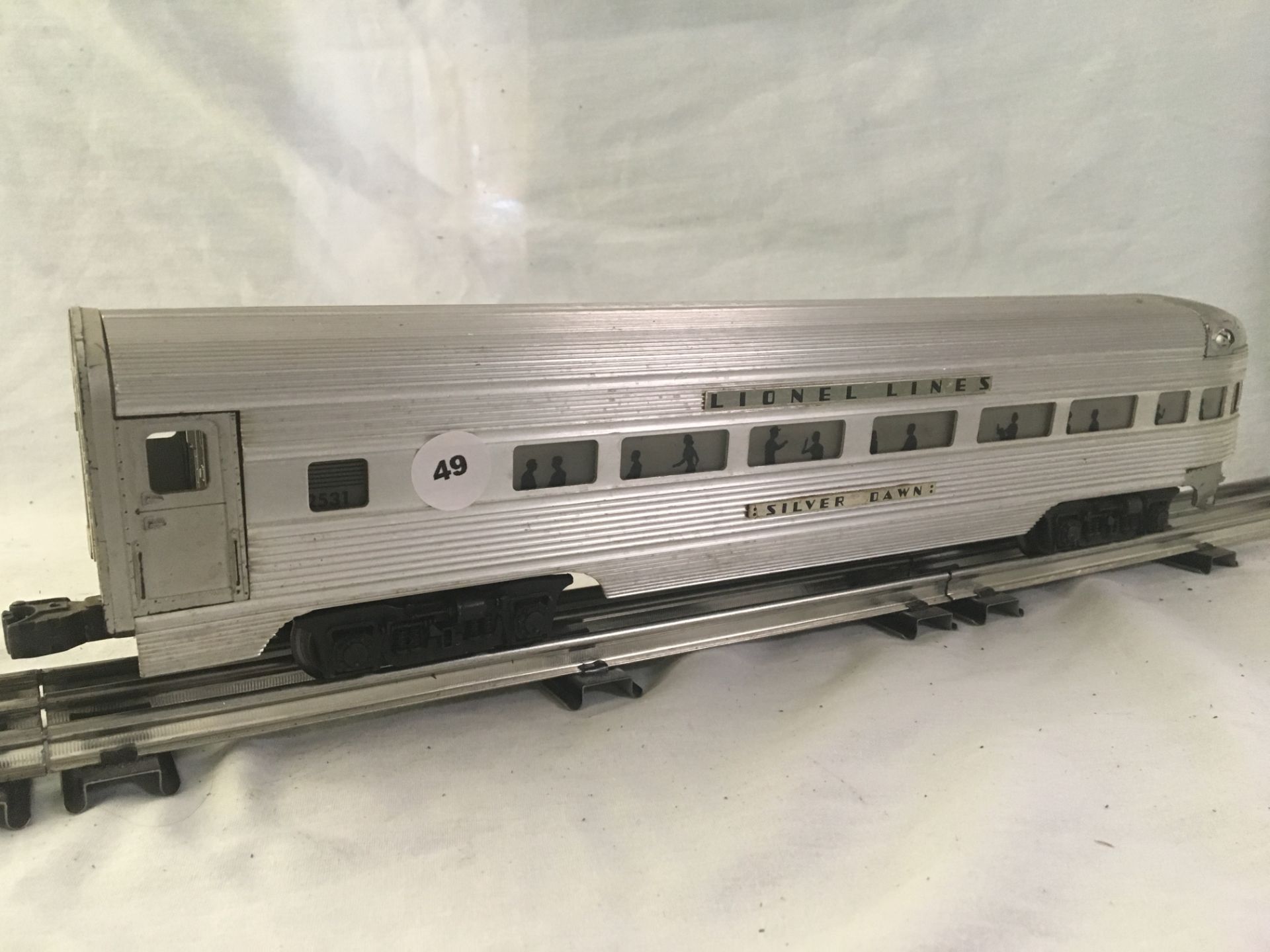 Lionel Lines #2531 'Silver Dawn' Passenger Car