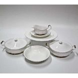 Servies set Royal Albert Bone China, England Chantilly, waaronder 2 groenteschalen, 2