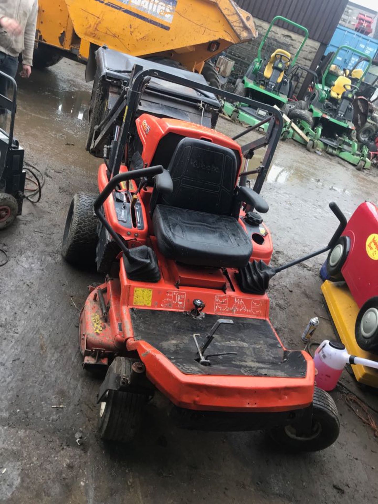 KUBOTA GZD15 RIDE ON MOWER