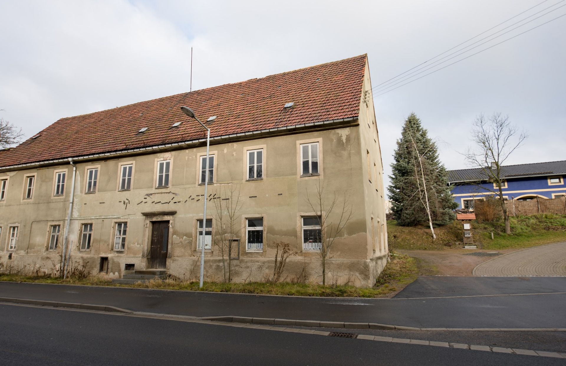 LARGE FORMER GUEST HOUSE IN NOSSEN, GERMANY - Image 6 of 47