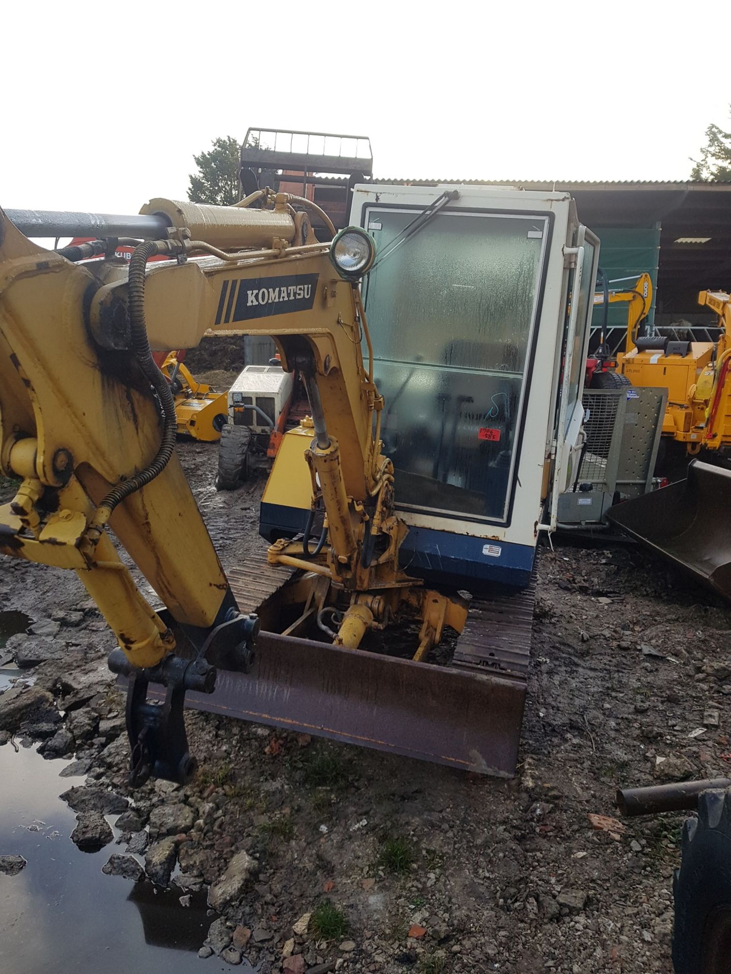 YEAR UNKNOWN KOMATSU PC20/5 MINI DIGGER / TRACKED EXCAVATOR *PLUS VAT* - Image 3 of 8