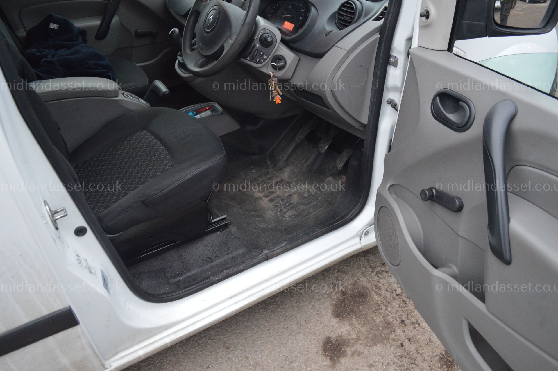 2010/60 REG RENAULT KANGOO ML19 67 DCI CAR DERIVED VAN - Image 7 of 9