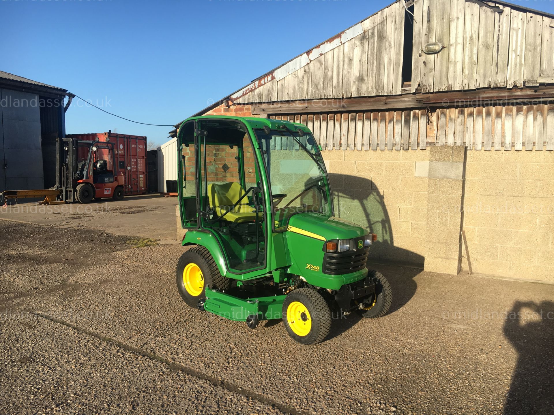 2011 JOHN DEERE X748 RIDE ON MOWER - Image 3 of 8