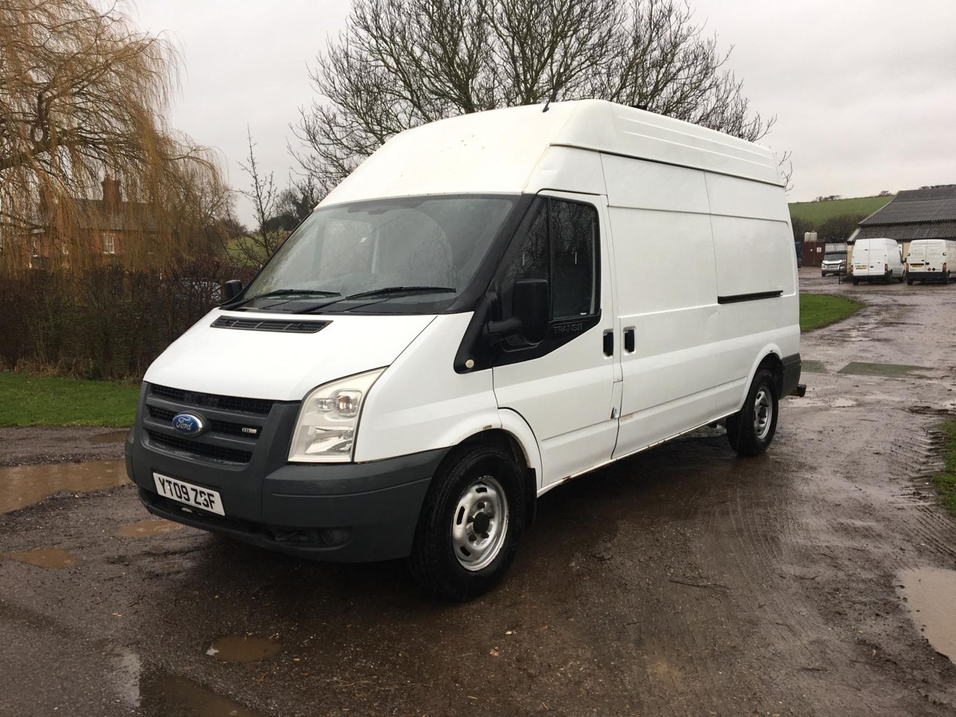 2009/09 REG FORD TRANSIT 100 T350L RWD 2.4 DIESEL PANEL VAN / WORKSHOP VAN *NO VAT* - Image 2 of 13