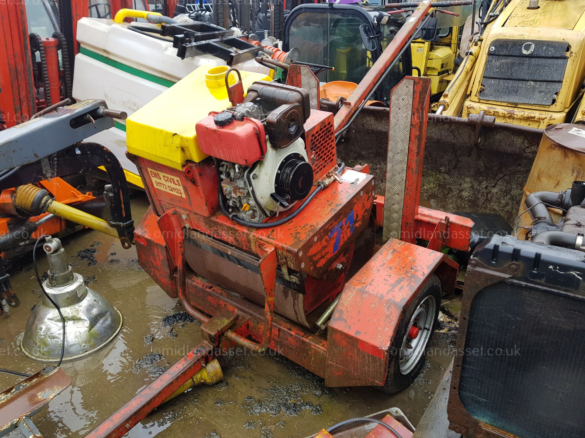 2005 MORTIMER VIBROLL VIBRATING ROLLER