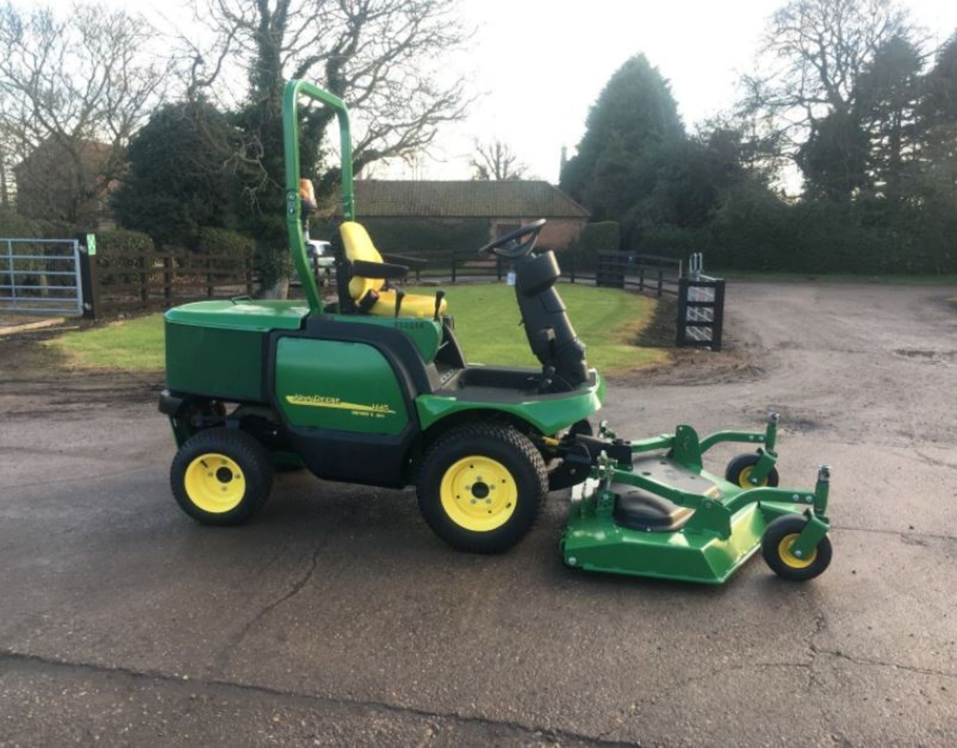 JOHN DEERE 1445 SERIES 2 RIDE-ON DIESEL LAWN MOWER ONLY 1200 HOURS *PLUS VAT*