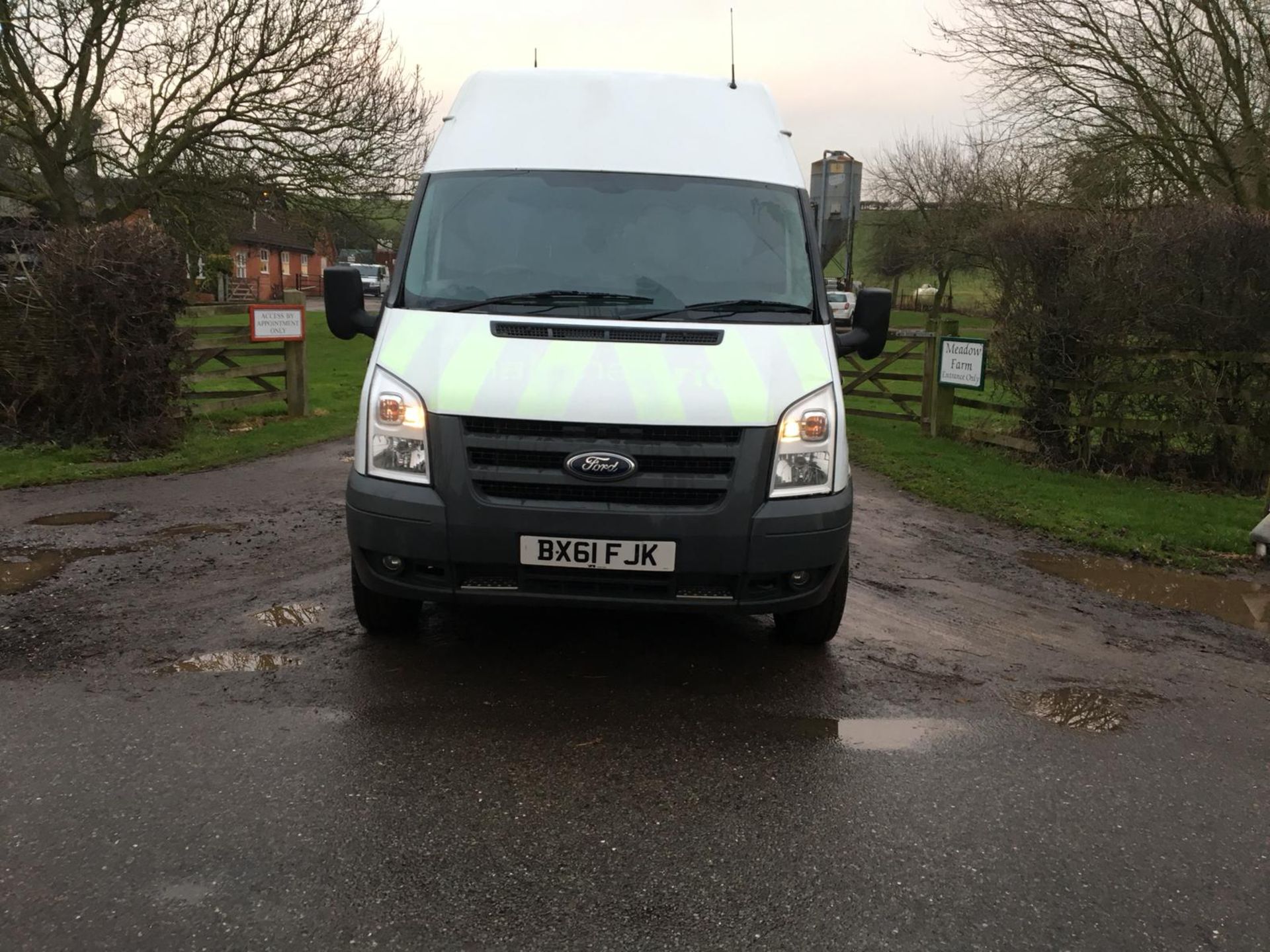 2011/61 REG FORD TRANSIT 100 T350M RWD DIESEL PANEL VAN - COMPRESSOR & ELECTRICS! *NO VAT* - Image 2 of 10