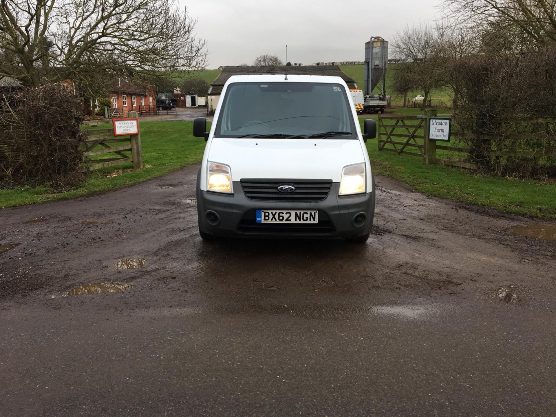 2012/62 REG FORD TRANSIT CONNECT T220 WHITE DIESEL PANEL VAN, SHOWING 0 FORMER KEEPERS *NO VAT* - Image 2 of 11