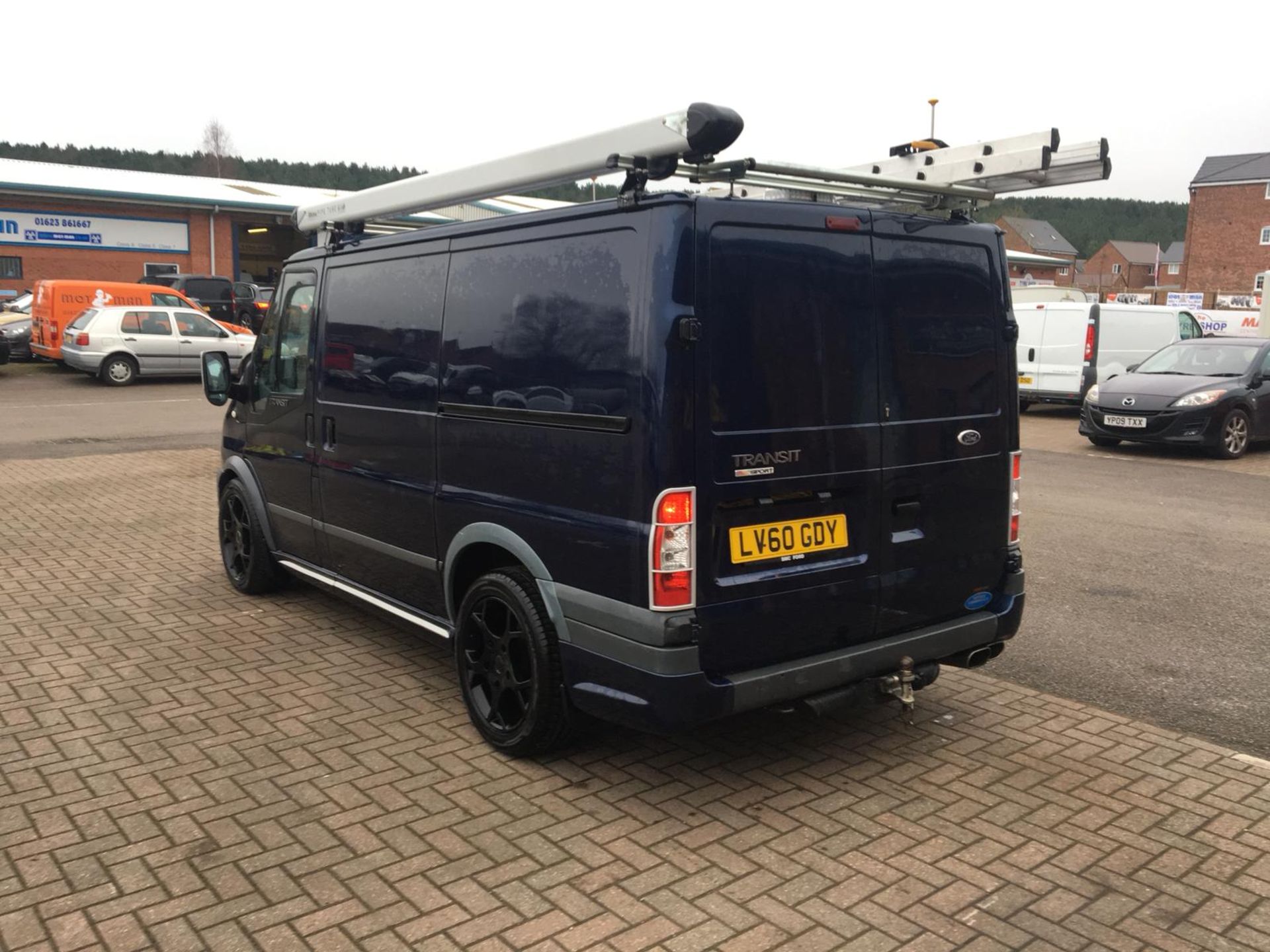 2010/60 REG FORD TRANSIT 140 T260S SPT FWD PANEL VAN - Image 4 of 9