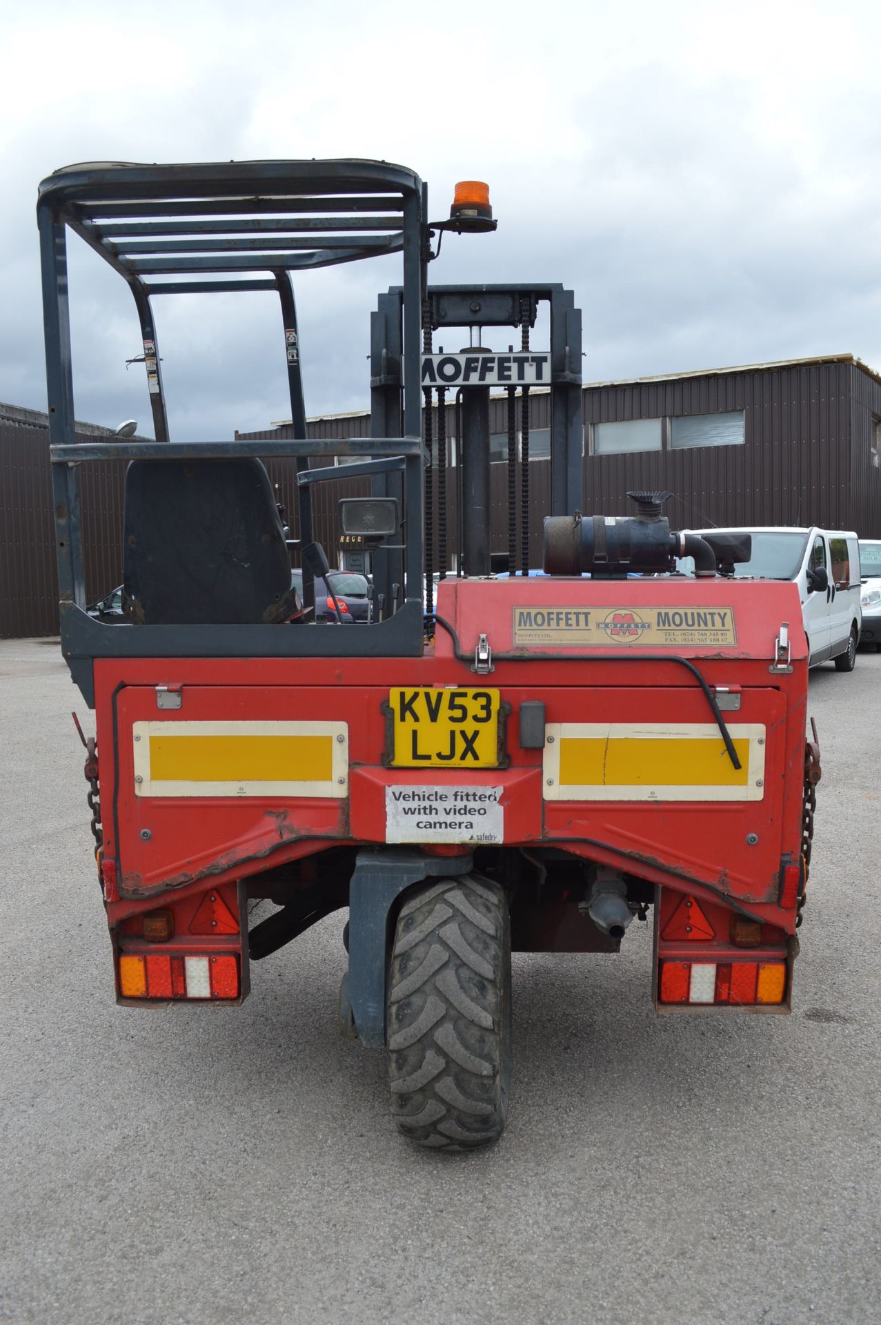 2003/53 REG MOFFETT MOUNTY RED DIESEL FORKLIFT WITH SIDE SHIFT, IN GOOD WORKING ORDER *PLUS VAT* - Image 7 of 14