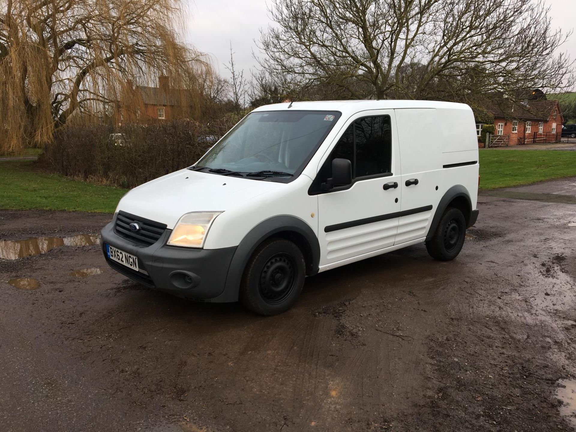 2012/62 REG FORD TRANSIT CONNECT T220 WHITE DIESEL PANEL VAN, SHOWING 0 FORMER KEEPERS *NO VAT* - Image 3 of 11