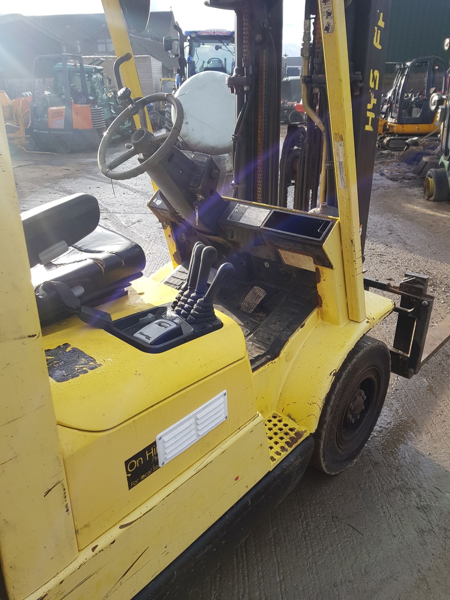 2005 HYSTER H2.50XM 2.5 TONNE DIESEL FORKLIFT, TRIPLE MAST CONTAINER SPEC WITH SIDE SHIFT *PLUS VAT* - Image 5 of 9