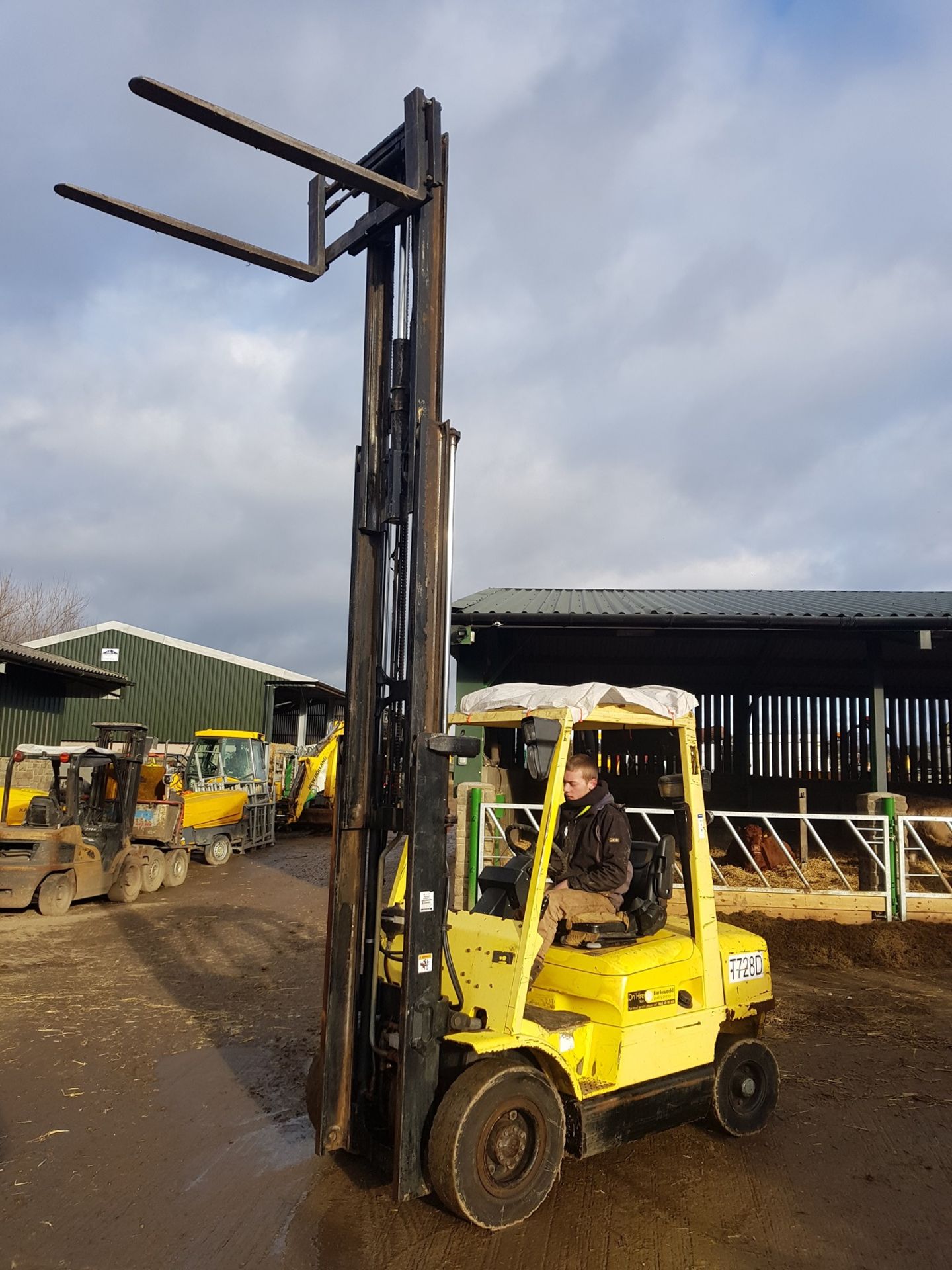 2005 HYSTER H2.50XM 2.5 TONNE DIESEL FORKLIFT, TRIPLE MAST CONTAINER SPEC WITH SIDE SHIFT *PLUS VAT*