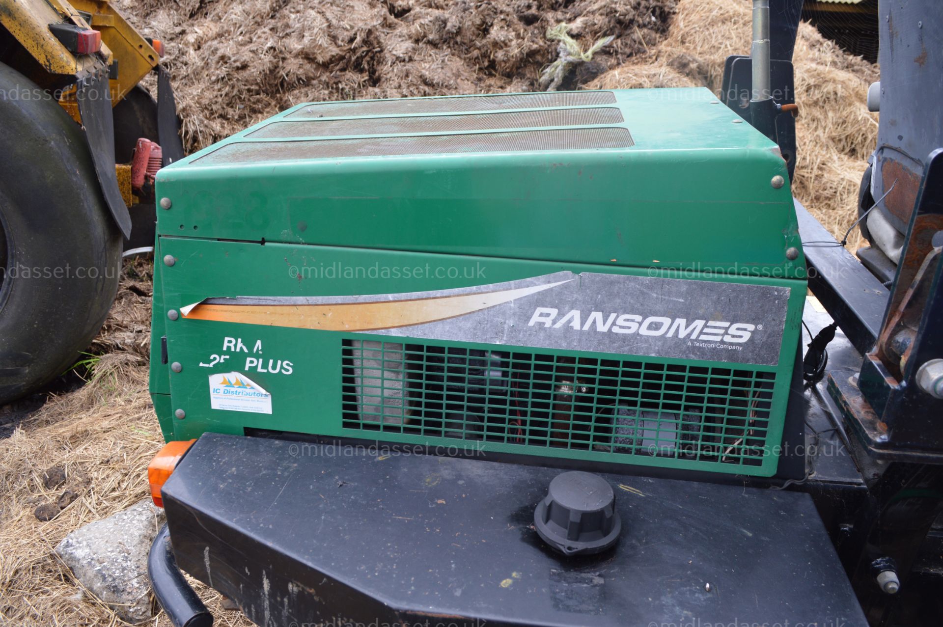 2007 RANSOMES PARKWAY 2250 RIDE ON MOWER - Image 5 of 8