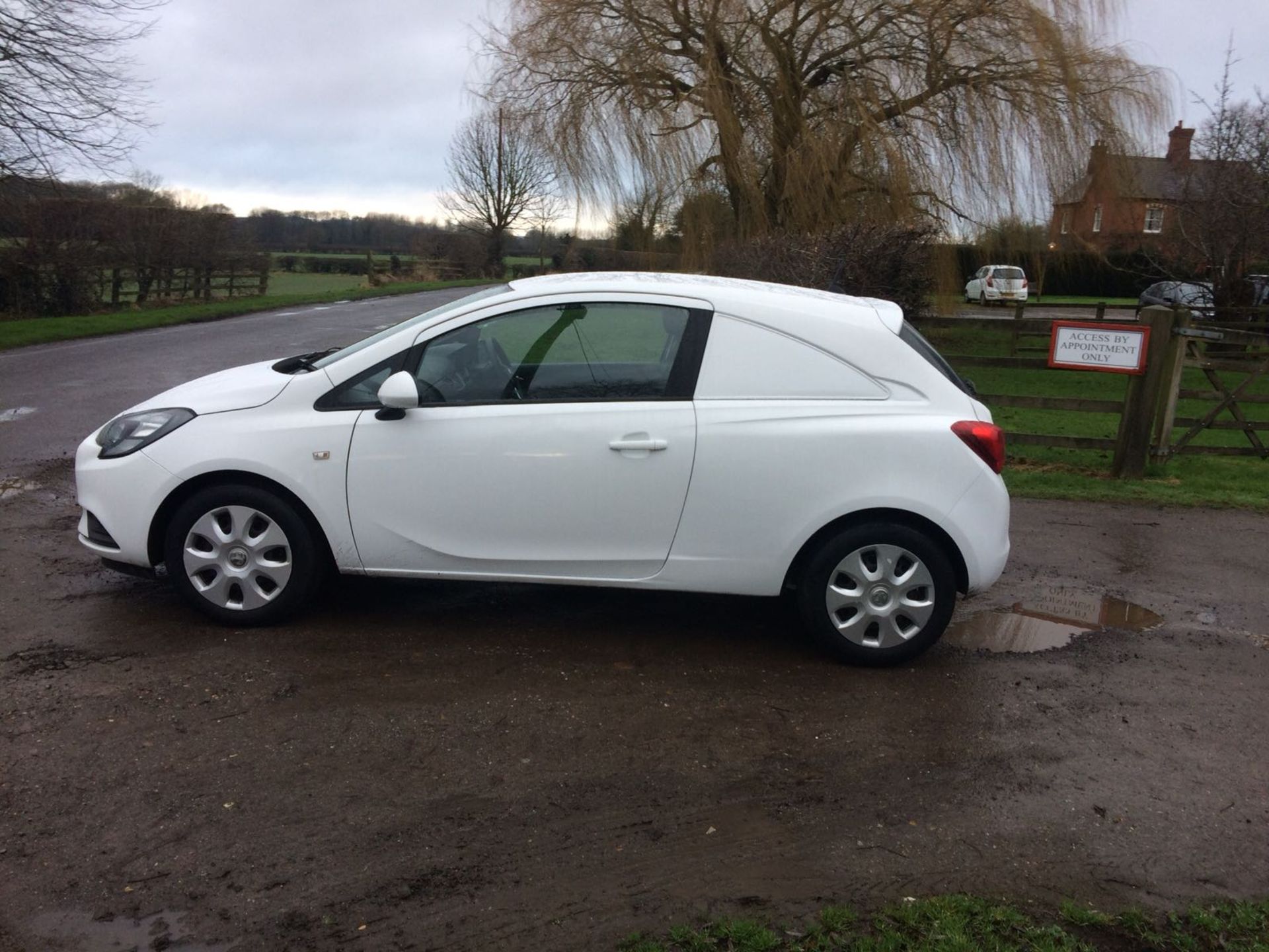 2015/15 REG VAUXHALL CORSA CDTI S/S WHITE DIESEL CAR DERIVED VAN, SHOWING 1 FORMER KEEPER *PLUS VAT* - Image 3 of 15