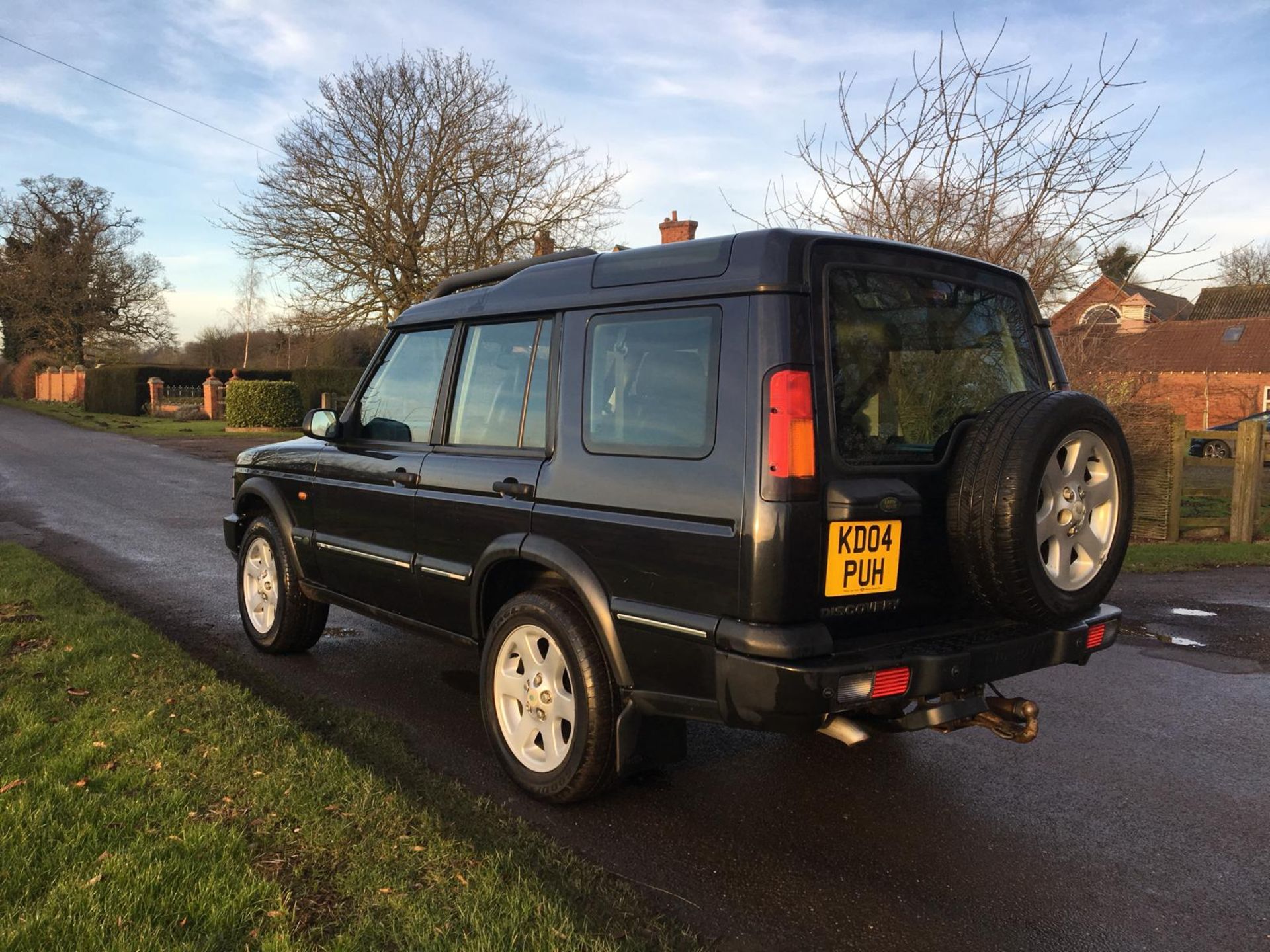 2004/04 REG LAND ROVER DISCOVERY ES PREMIUM TD5 AUTOMATIC 2.5 DIESEL ESTATE *NO VAT* - Image 4 of 11