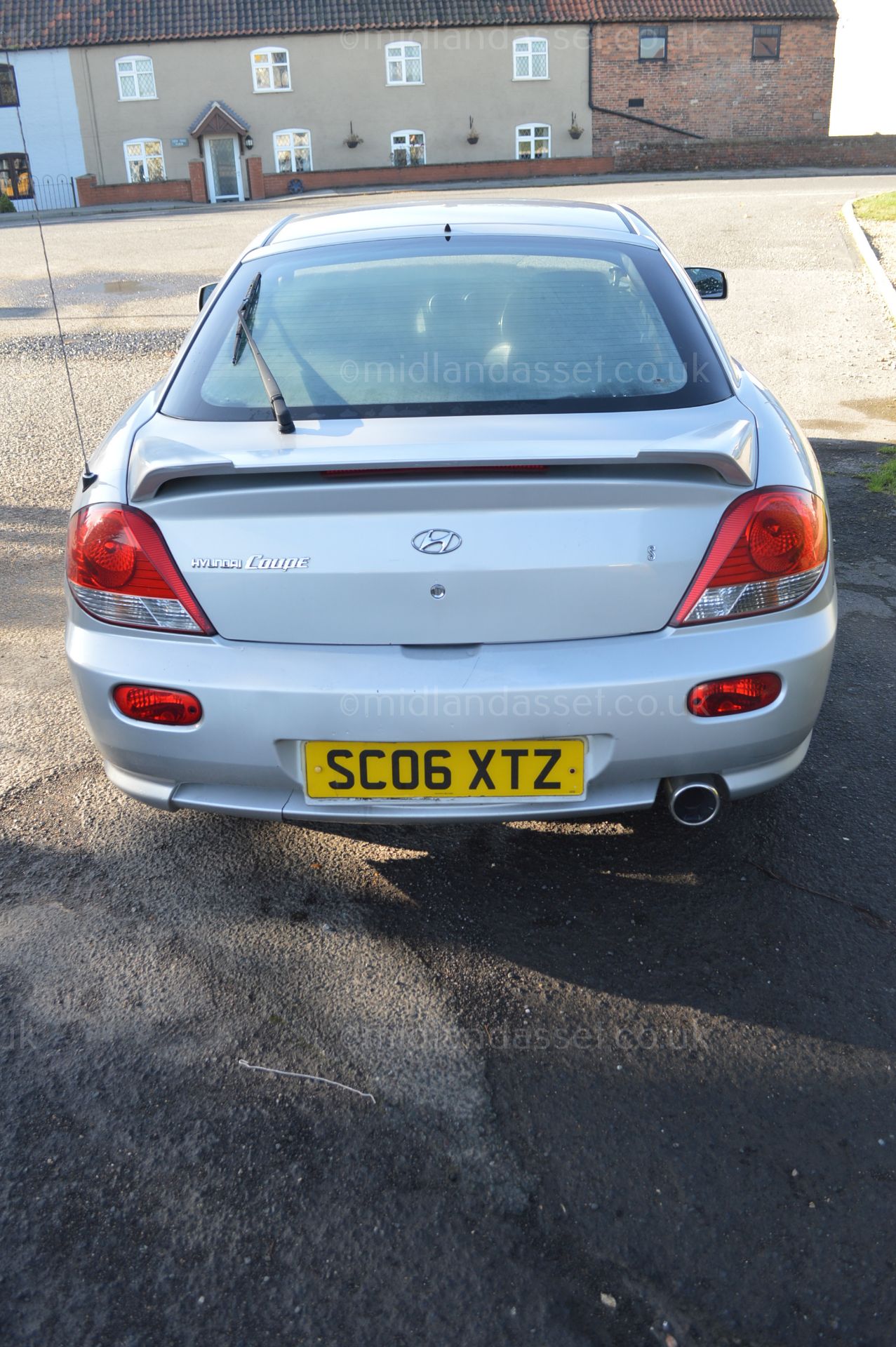 2006/06 REG HYUNDAI COUPE S - NOT MANY LOW MILEAGE EXAMPLES AVAILABLE - Image 4 of 17