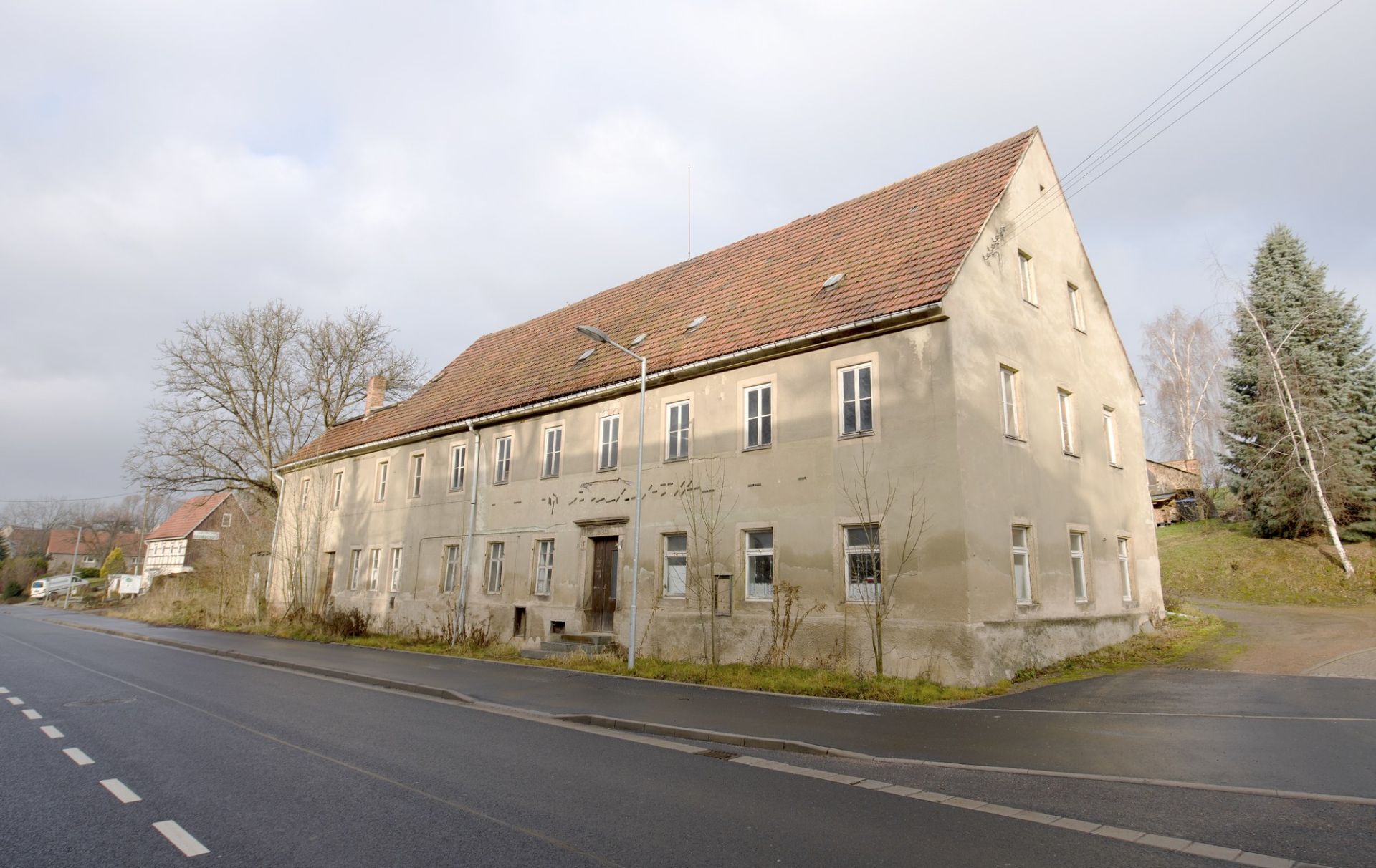 LARGE FORMER GUEST HOUSE IN NOSSEN, GERMANY - Image 4 of 47