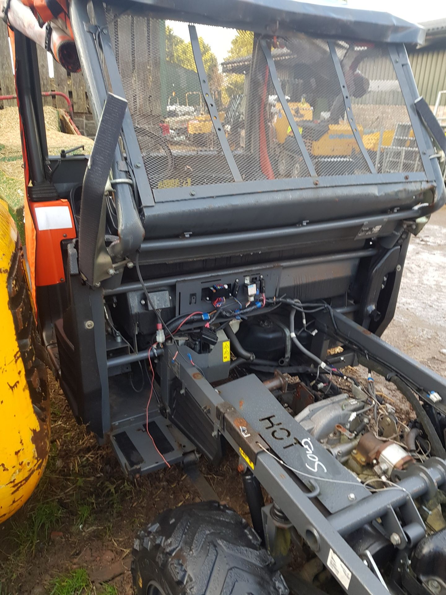 2011/61 REG KUBOTA RTV 900 SELLING AS SPARES / REPAIRS, SHOWING 0 FORMER KEEPERS *PLUS VAT* - Image 5 of 9