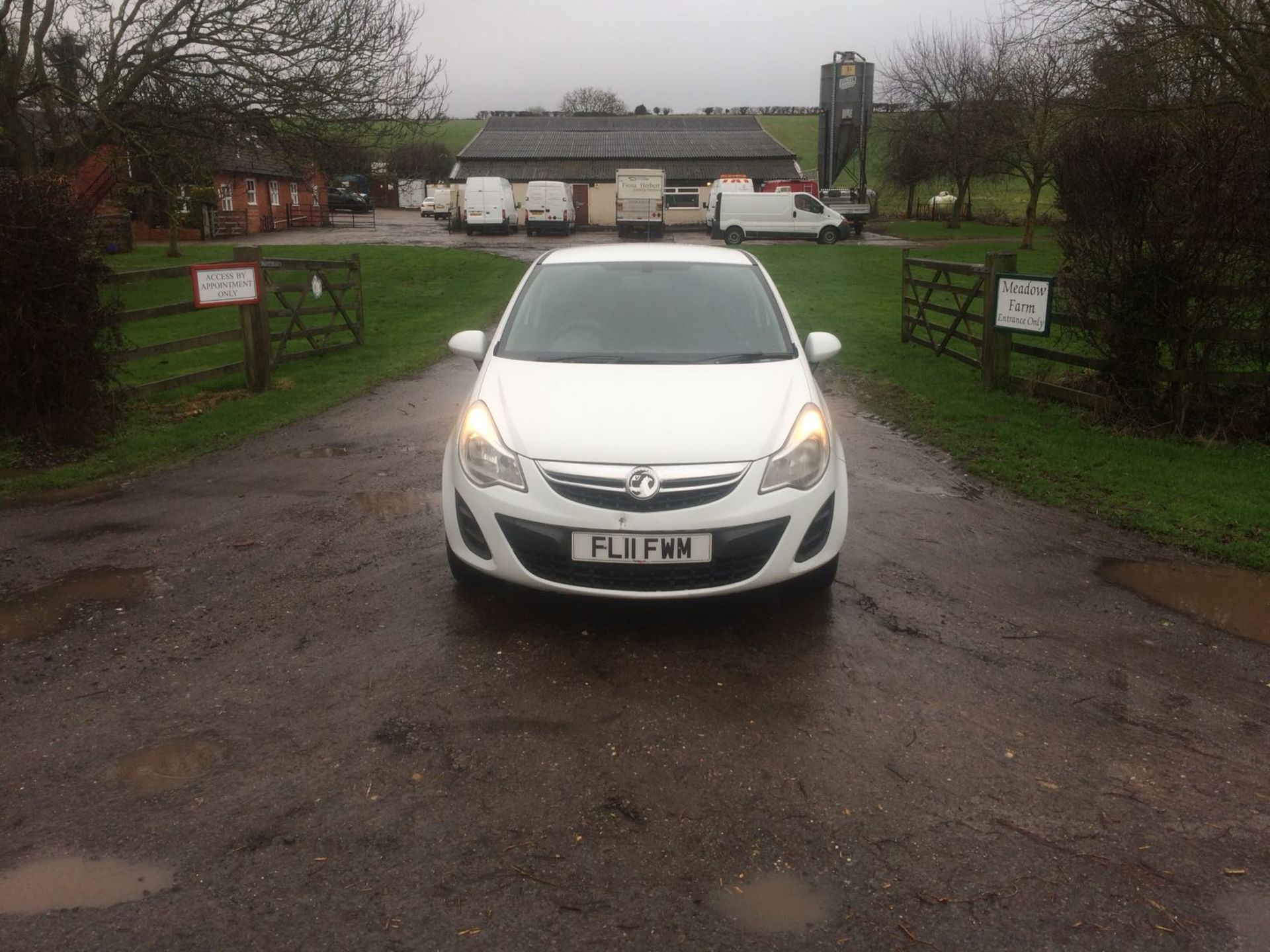 2011/11 REG VAUXHALL CORSA SRI CDTI WHITE DIESEL CAR DERIVED VAN WITH AIR CON *NO VAT* - Image 2 of 11