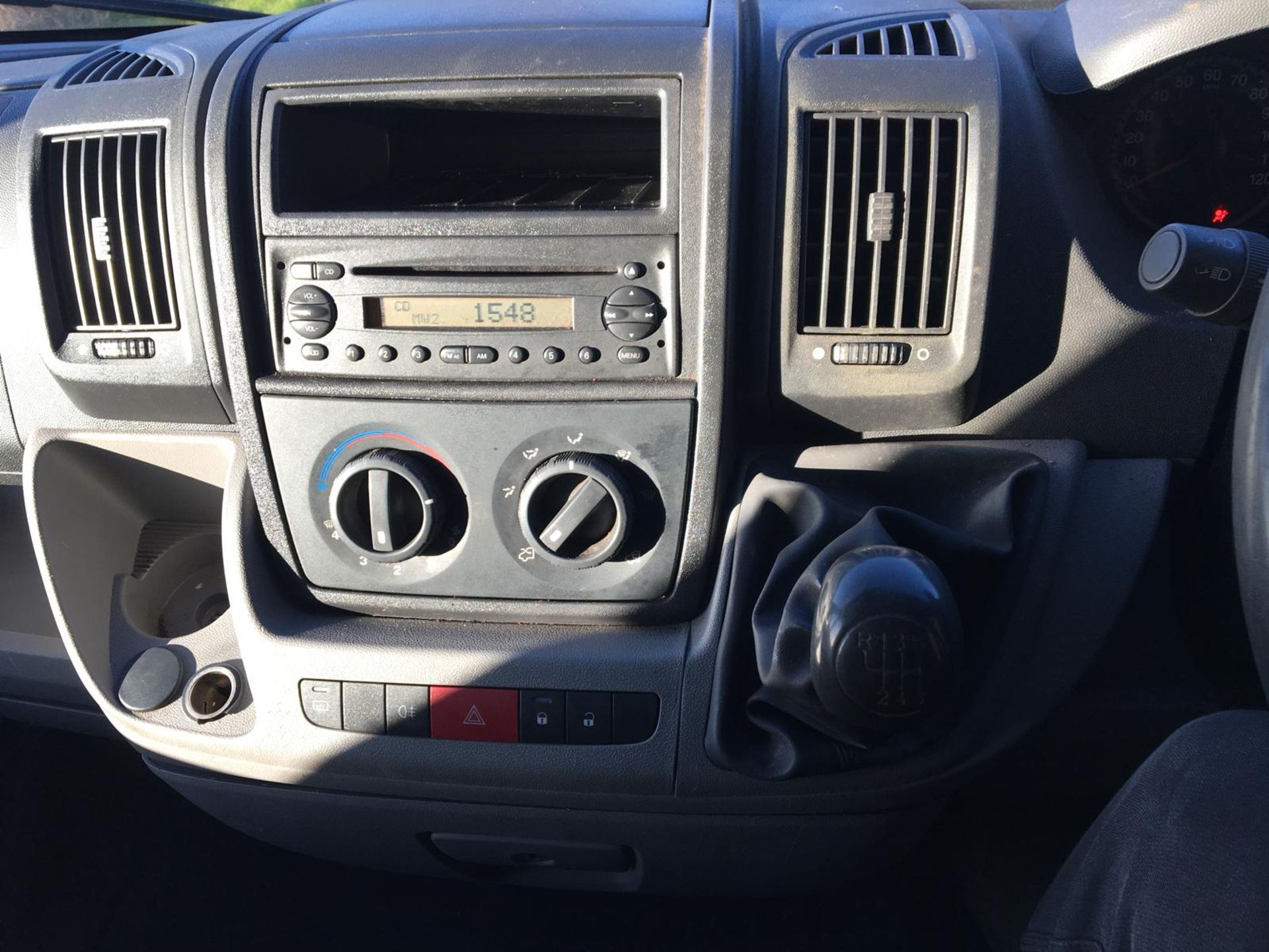 2010/60 REG PEUGEOT BOXER 335 LWB PANEL VAN 2.2 DIESEL, SHOWING 1 FORMER KEEPER *NO VAT* - Image 8 of 9