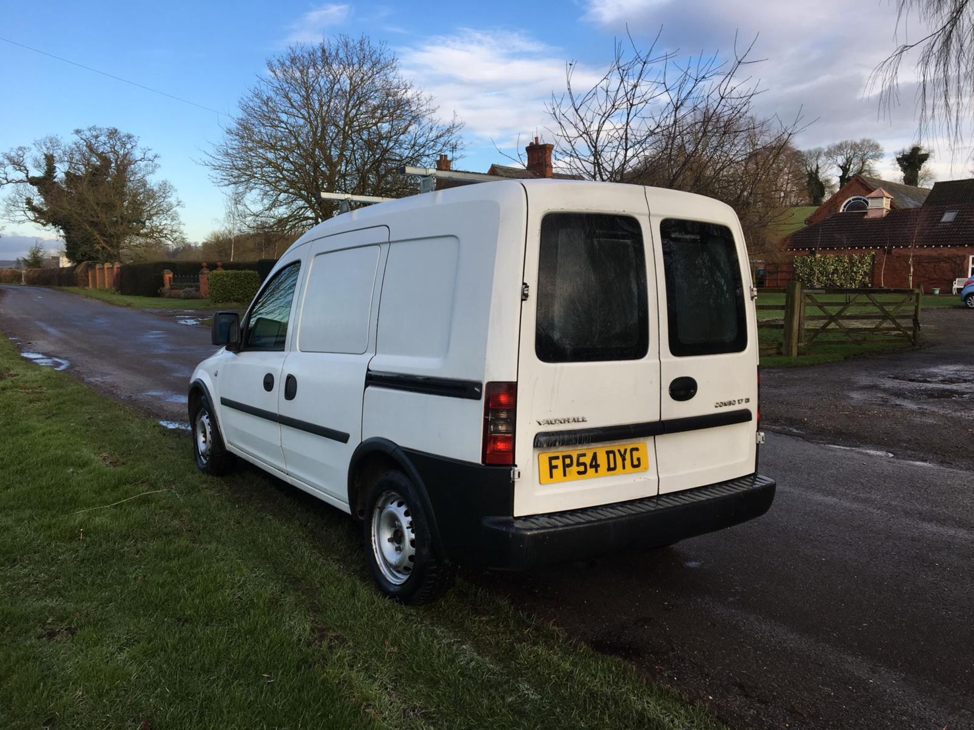 2004/54 REG VAUXHALL COMBO 1700 DI WHITE DIESEL CAR DERIVED VAN *NO VAT* - Image 4 of 8