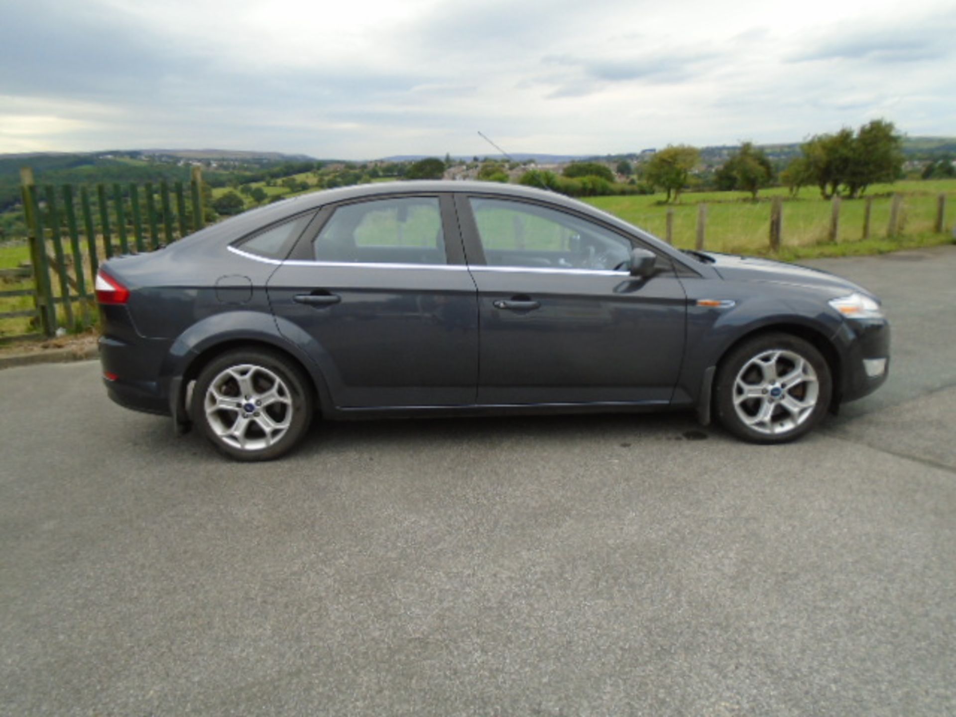 2009 FORD MONDEO TITANIUM 2.0 DIESEL 5 DOOR HATCHBACK, SHOWING 0 FORMER KEEPERS *NO VAT* - Image 5 of 9