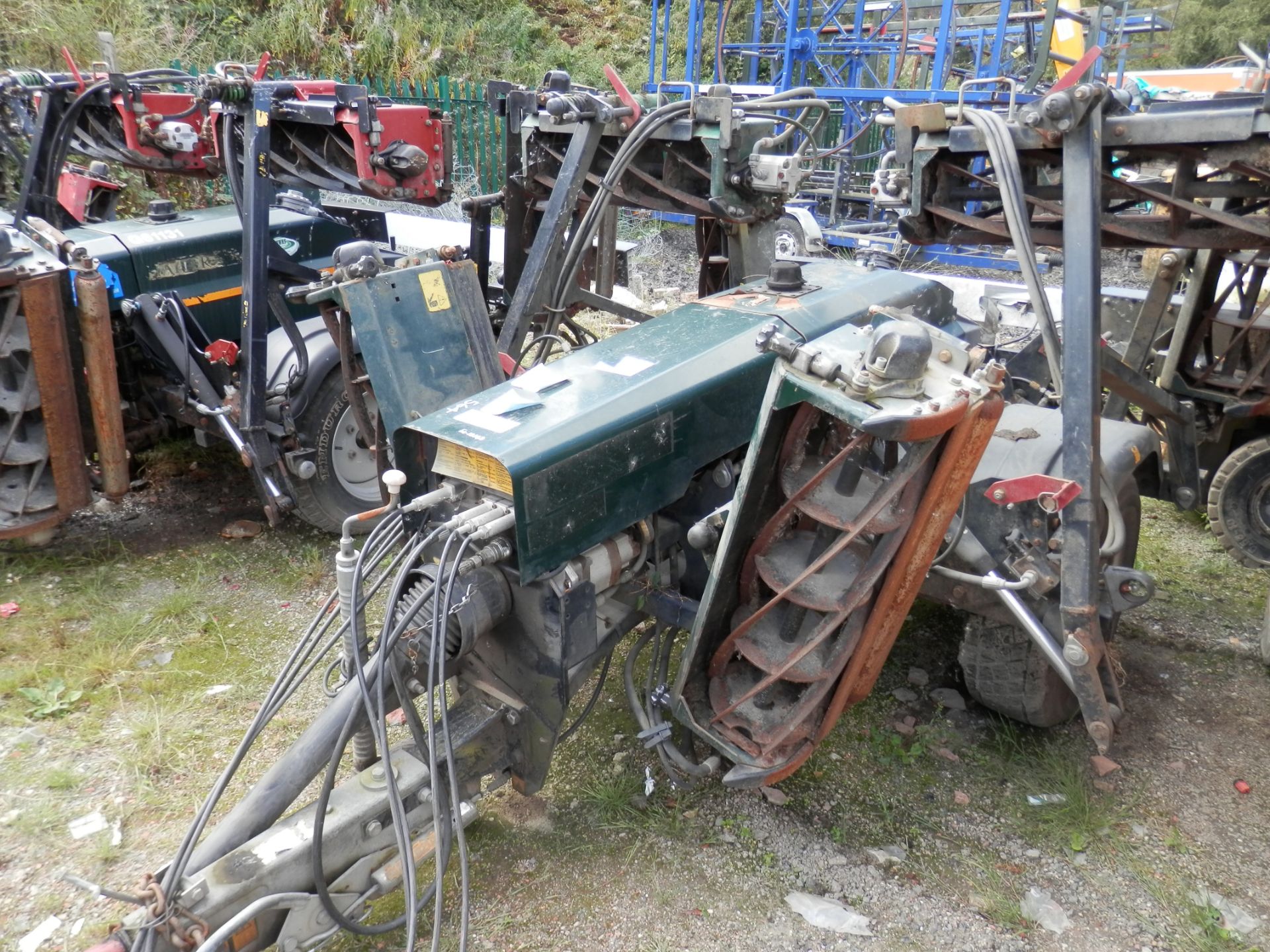 DS - 2010 HAYTER TM749 TRAILERED 7 GANG MOWER. WORKING UNIT.  1 OF 2 AVAILABLE,  2010 TM749 MODEL. 7 - Image 6 of 6