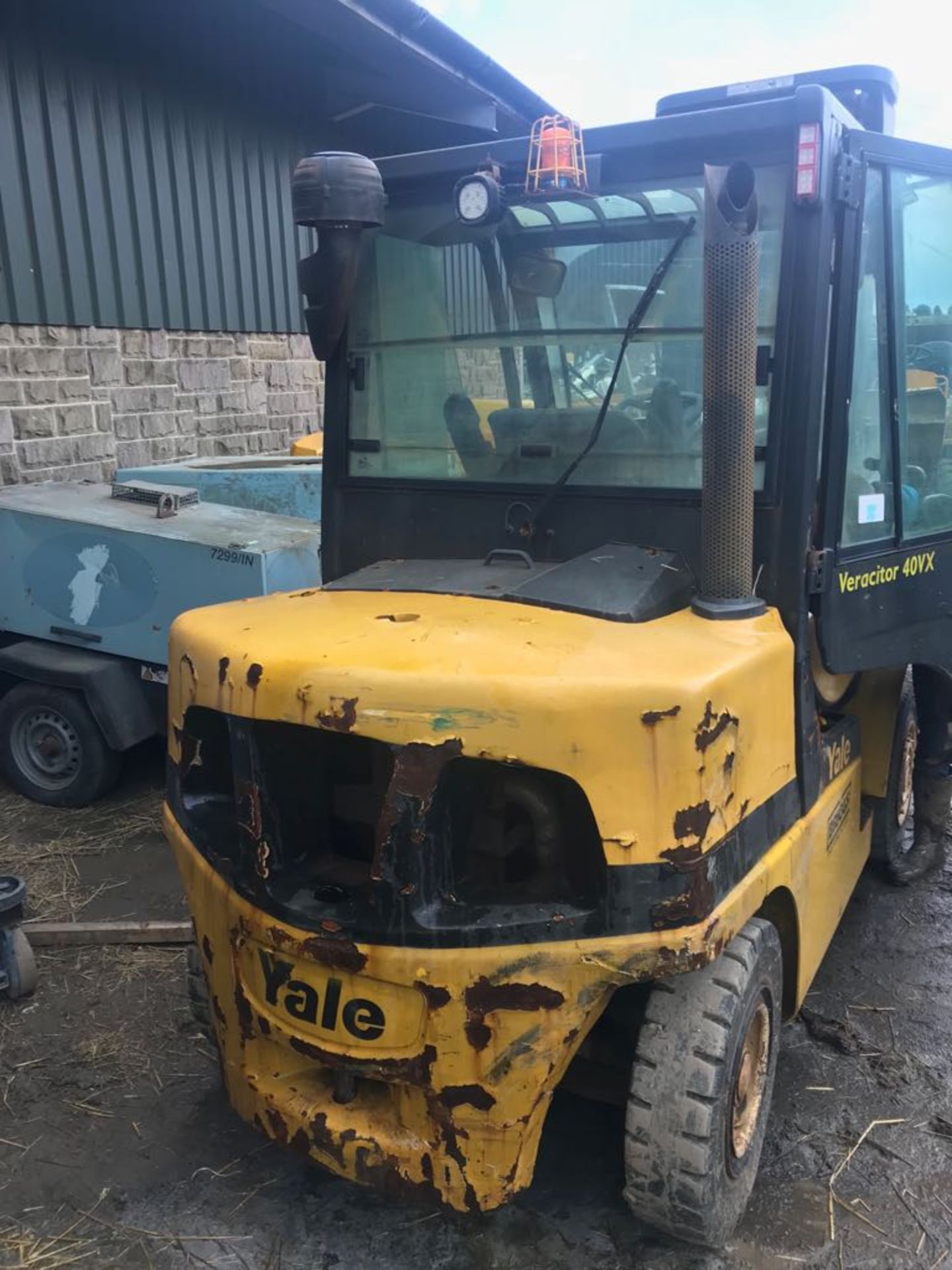 2012 YALE VERACITOR 40 VX FORKLIFT, STARTS BUT BRAKES ARE STUCK ON *PLUS VAT* - Bild 6 aus 6