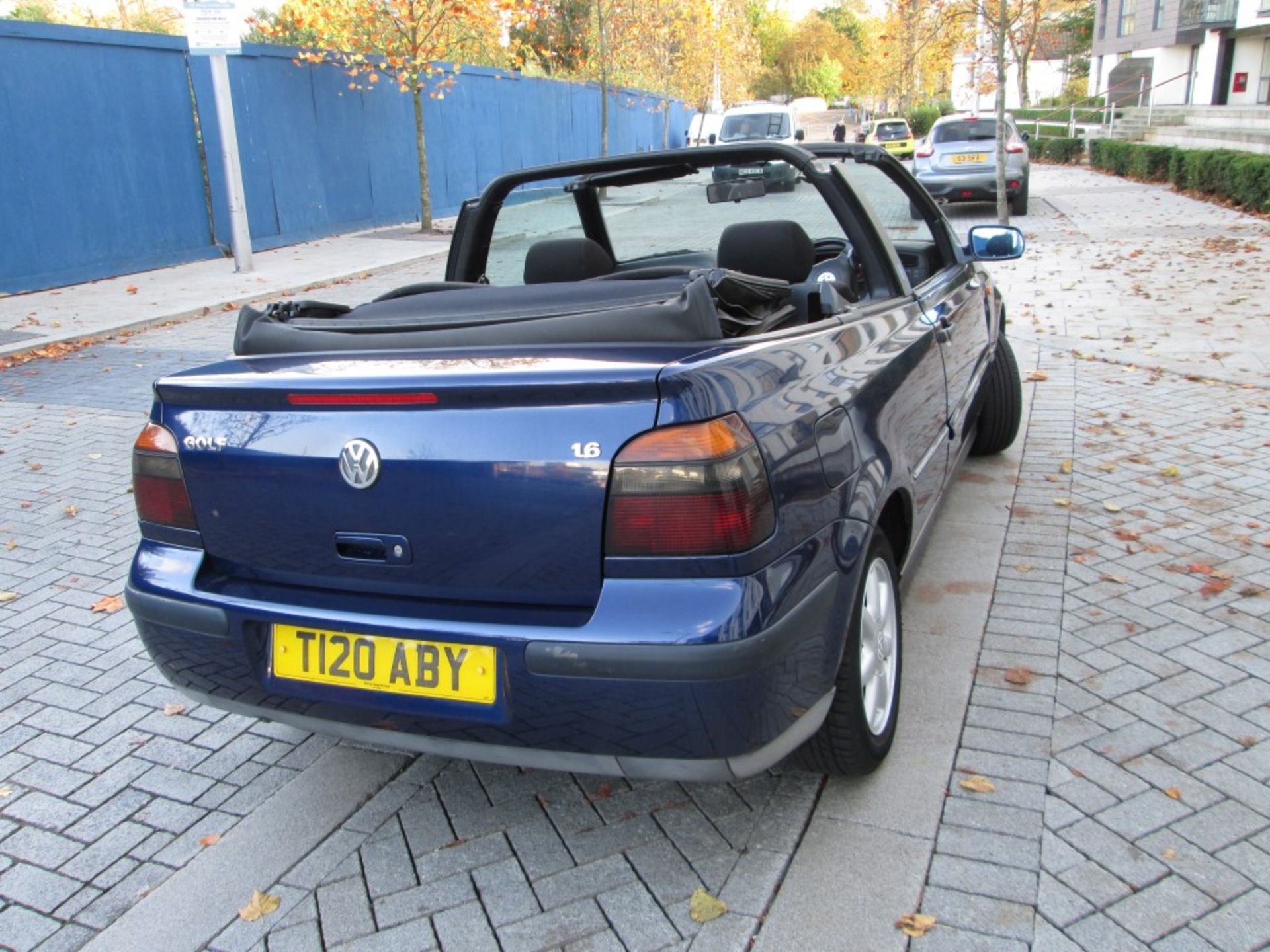 1999/T REG VW GOLF CABRIOLET 1.6 SE PETROL CONVERTIBLE *NO VAT* - Image 11 of 27