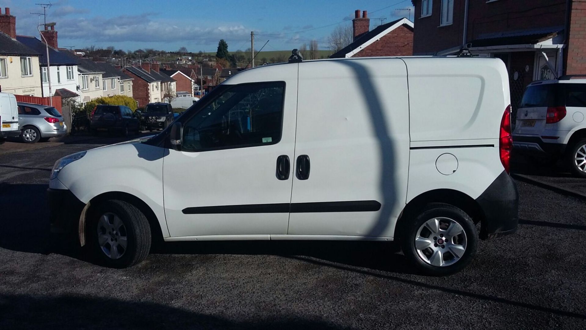 2010/10 REG FIAT DOBLO 16V MULTIJET WHITE DIESEL PANEL VAN, SHOWING 1 FORMER KEEPER *NO VAT* - Image 4 of 7