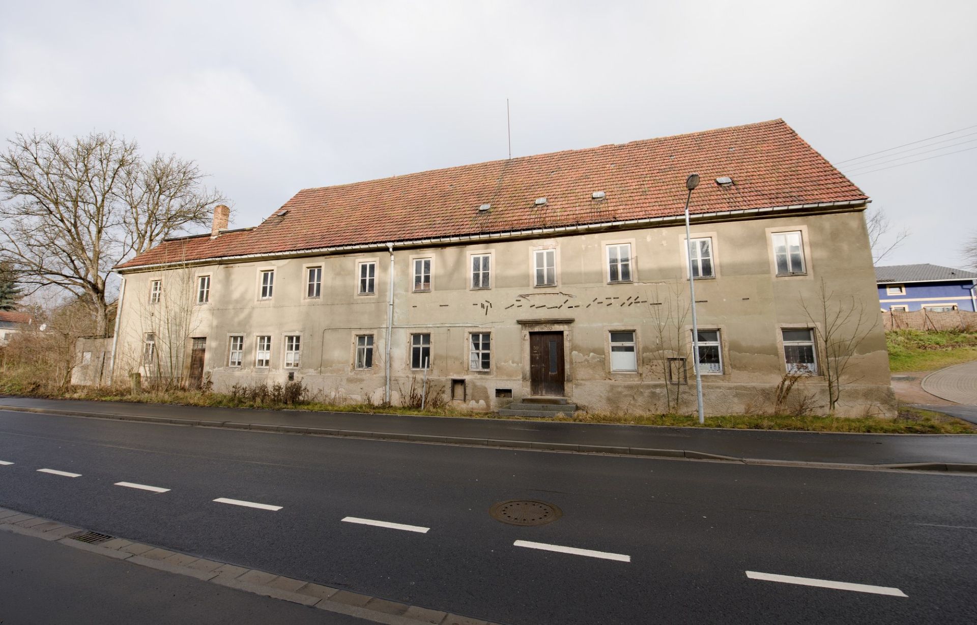 LARGE FORMER GUEST HOUSE IN NOSSEN, GERMANY