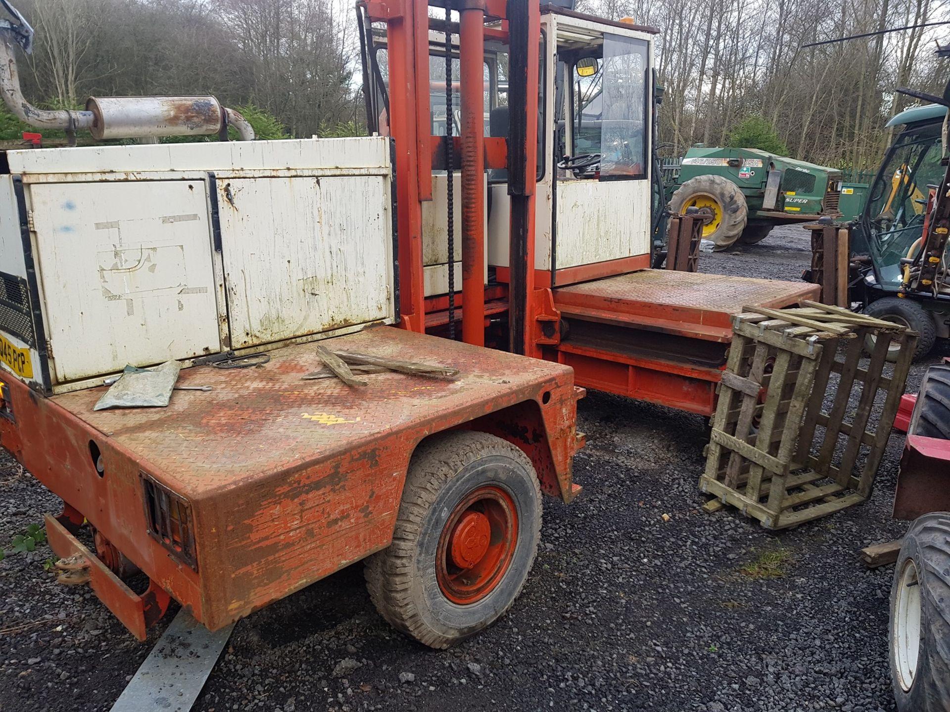 1988 FANTUZZI SF40 FORK LIFT TRUCKS, SHOWING 0 FORMER KEEPERS *PLUS VAT* - Image 2 of 9