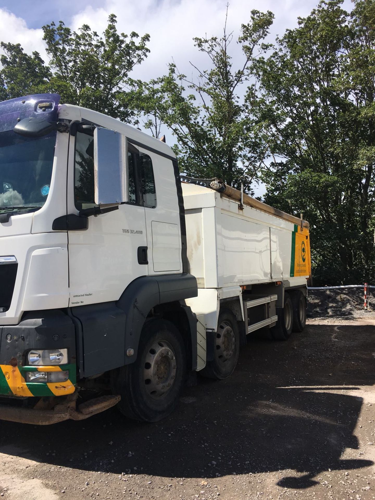 2011/60 REG MAN TGS WHITE DIESEL TIPPER LORRY, SHOWING 1 FORMER KEEPER *PLUS VAT* - Image 3 of 30