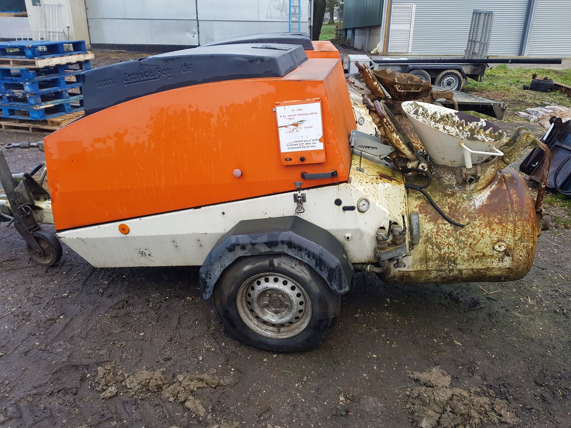 2006 SINGLE AXLE CONCRETE PUMP, YOU ARE BIDDING FOR ONE BUT 2 AVAILABLE *PLUS VAT* - Image 2 of 7